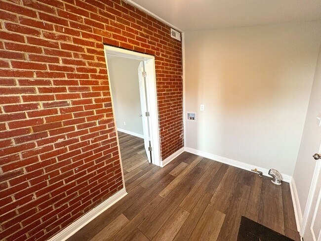 Building Photo - West Winchester Duplex