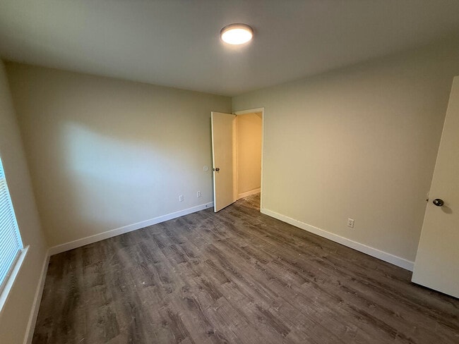 Building Photo - 1711 Hanover Blvd
