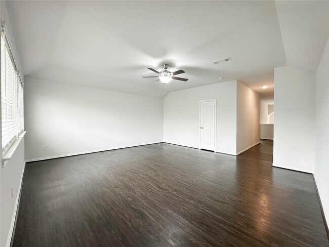 Building Photo - 23610 Carducci Dr