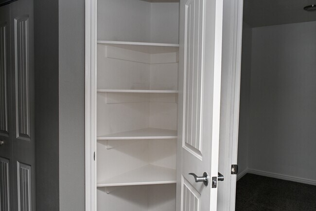 Building Photo - 487 W 1490 N