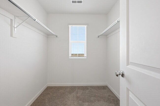 Building Photo - $2,395.95, 3 bed, 2.5 bath located in Colorado Springs with a washer and dryer.