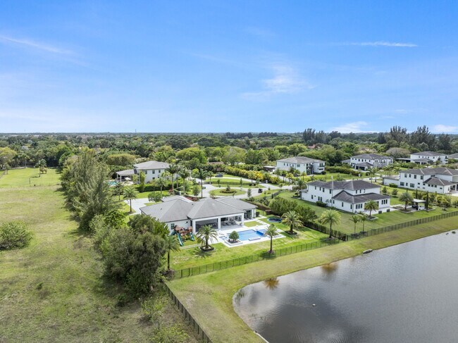 Building Photo - 17101 Magnolia Estates Dr