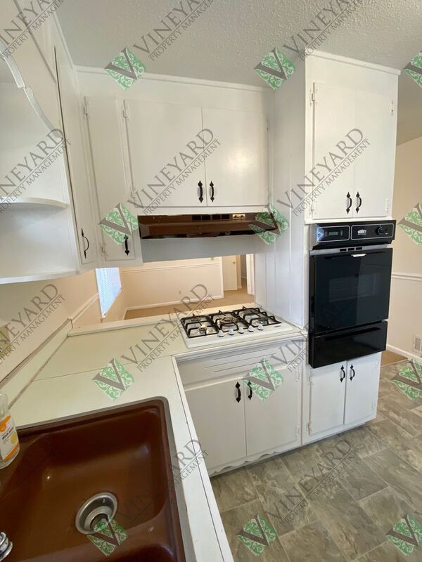 Building Photo - 687 Bounty Dr
