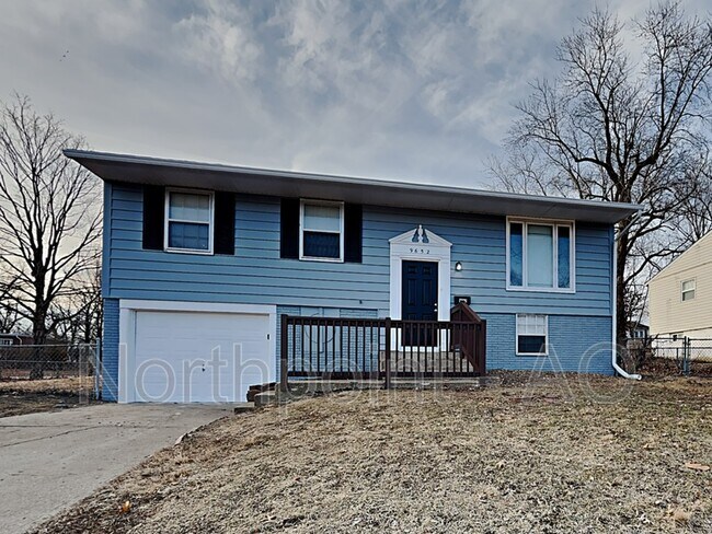 Primary Photo - 9652 Ditman Way