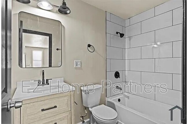 Building Photo - 2319 Indiana Ave