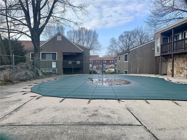 Building Photo - 3004 Madison Ave