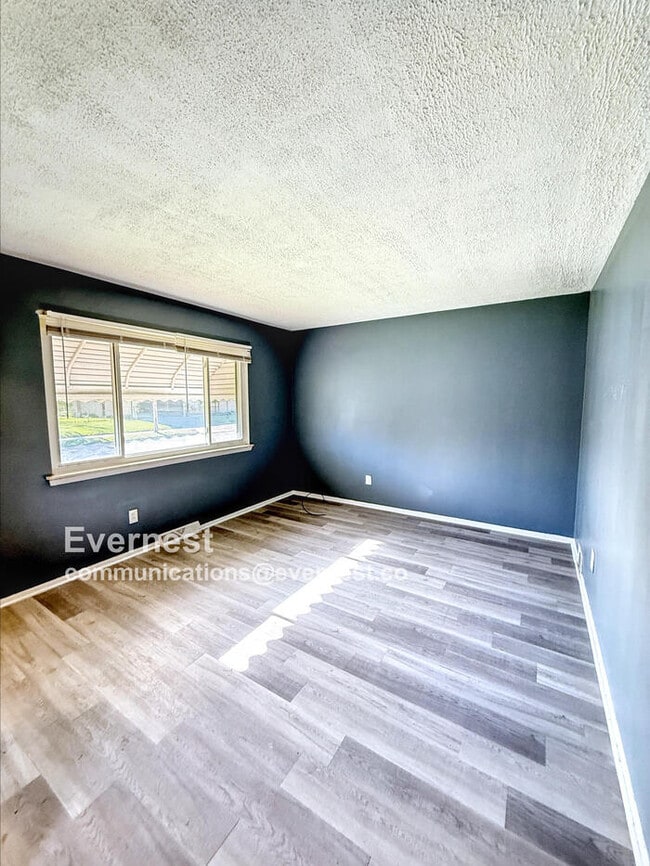 Building Photo - 20853 Garden Ln