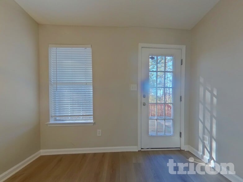 Building Photo - 6402 Hillview Ln