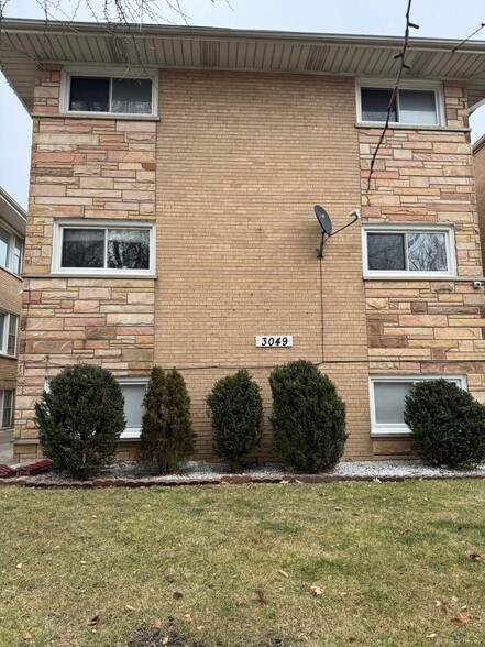 Building Photo - 3049 Harlem Ave