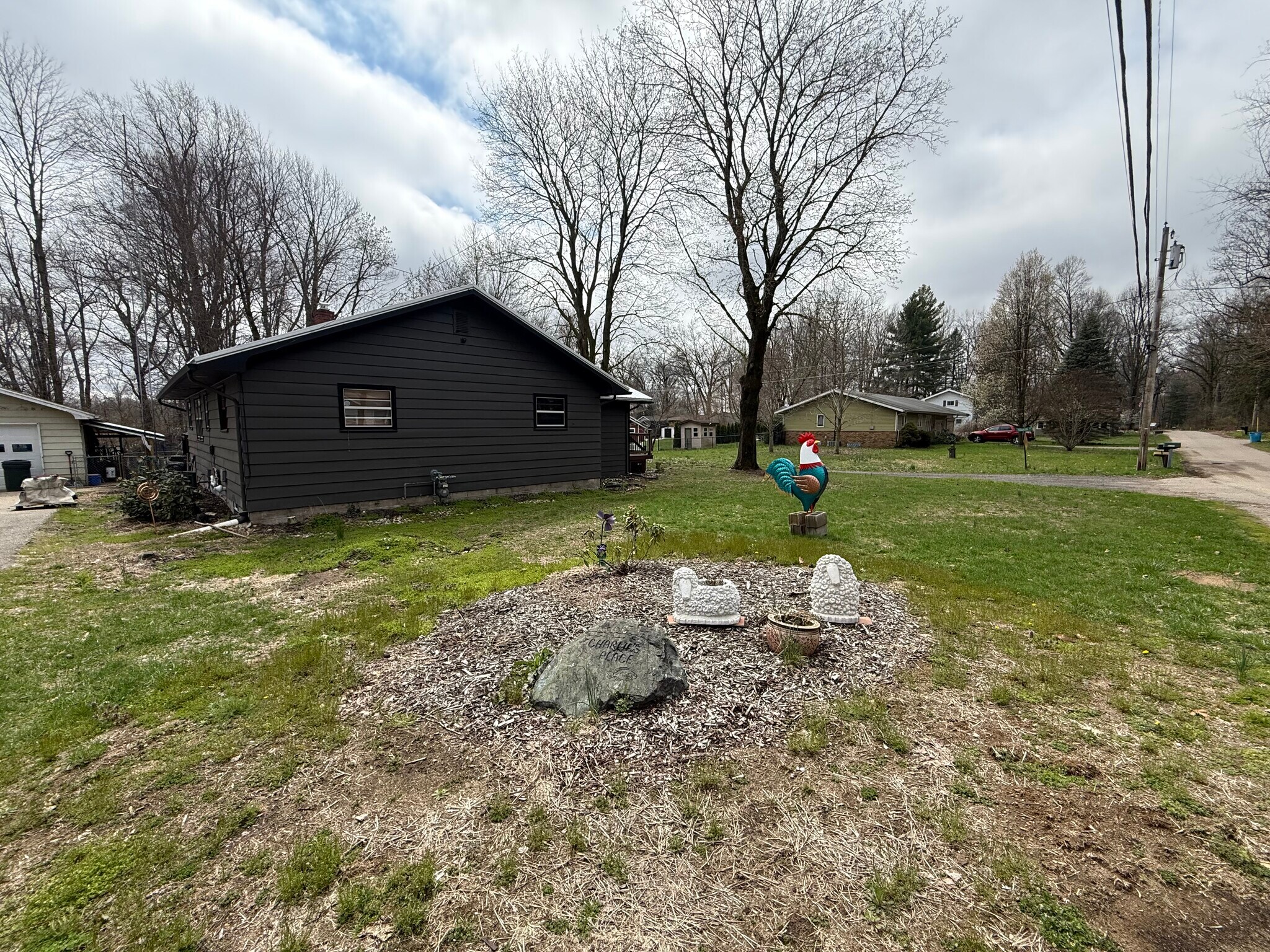 Building Photo - 32275 Center St