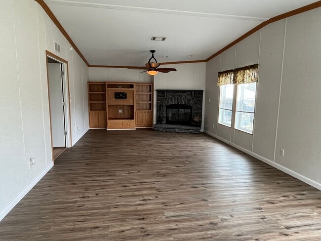 Building Photo - Spacious 4-Bedroom, 2-Bath Manufactured Home for Rent in Mayo, FL – 2350 Sq Ft