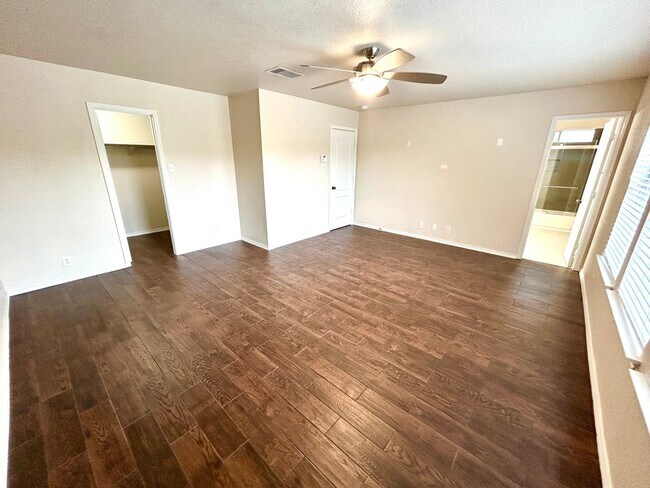 Building Photo - *MOVE IN SPECIAL* Beautiful 4-Bedroom Home Near UTSA & La Cantera! AVAILABLE NOW!
