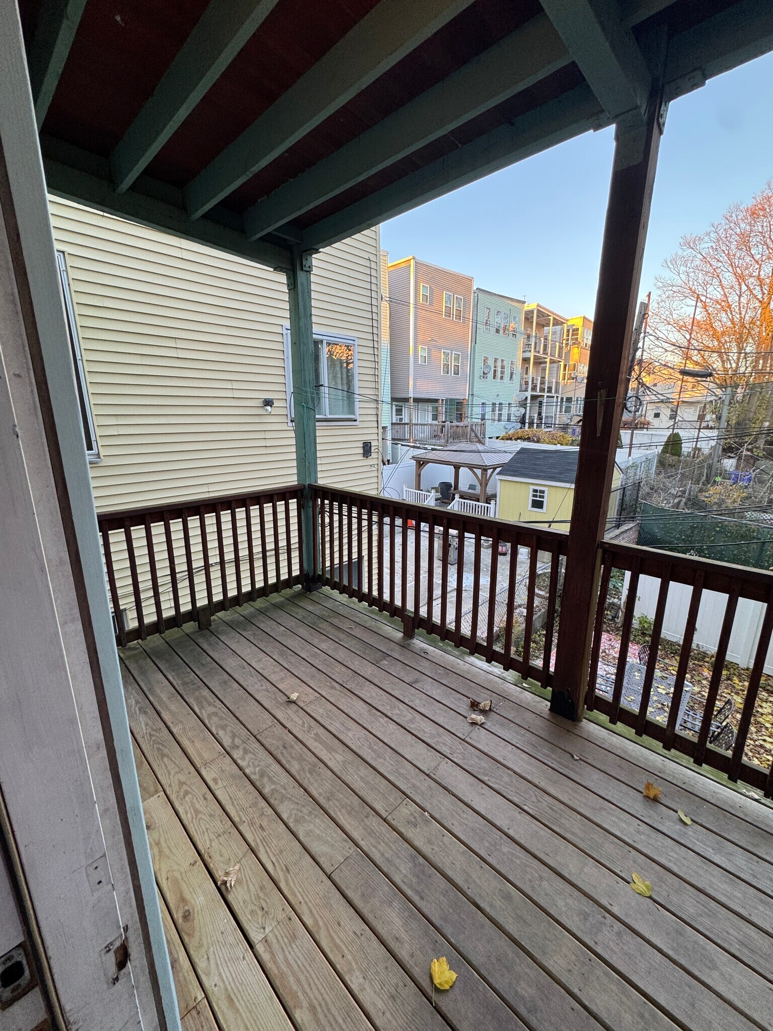 Building Photo - 128 Putnam St