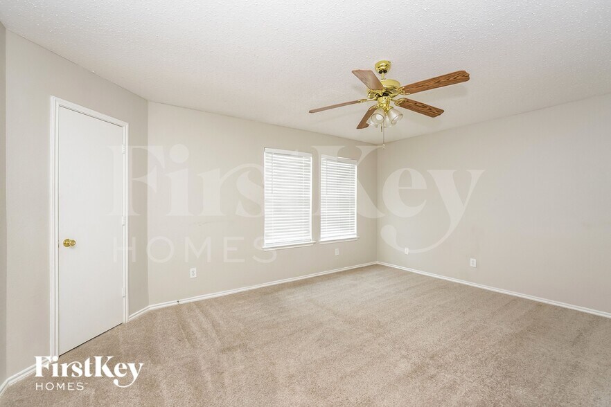 Building Photo - 2553 Big Spring Dr