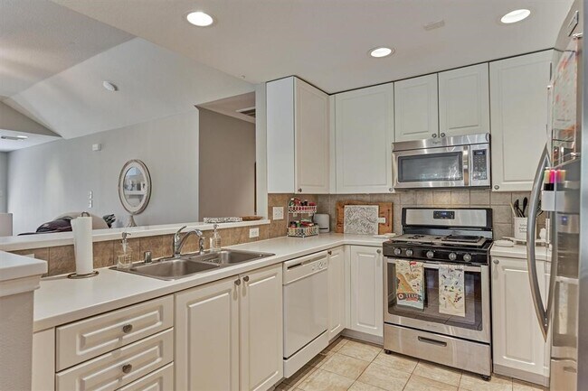 Building Photo - 87 Woodlily Pl