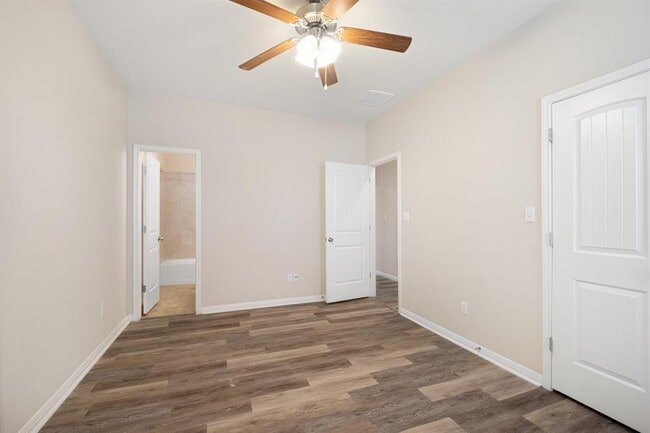 Building Photo - 4614 Esper Ln