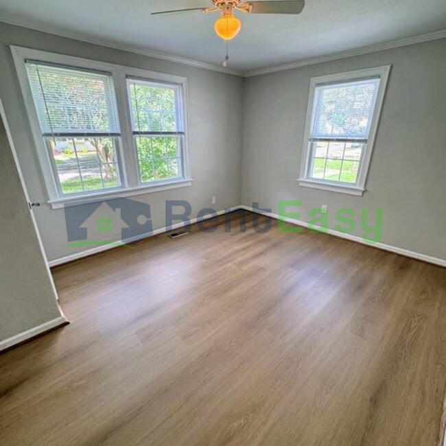 Building Photo - 3316 Dunkirk Ave