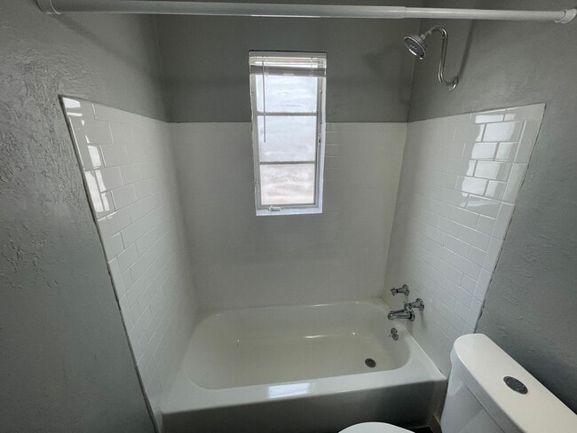 Building Photo - Remodeled Two Bedroom In Desirable Historical Tucson Neighborhood!!