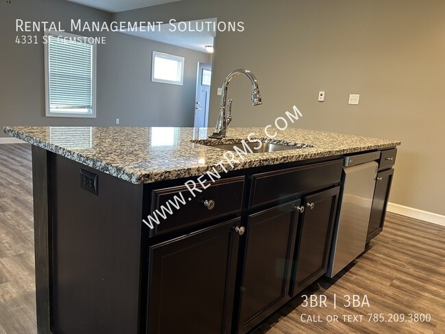 Building Photo - 4331 SE Gemstone-