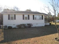Building Photo - 122 Westdale Ave