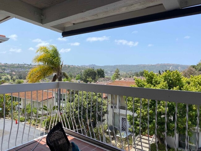 Primary Photo - 2333 Caringa Way