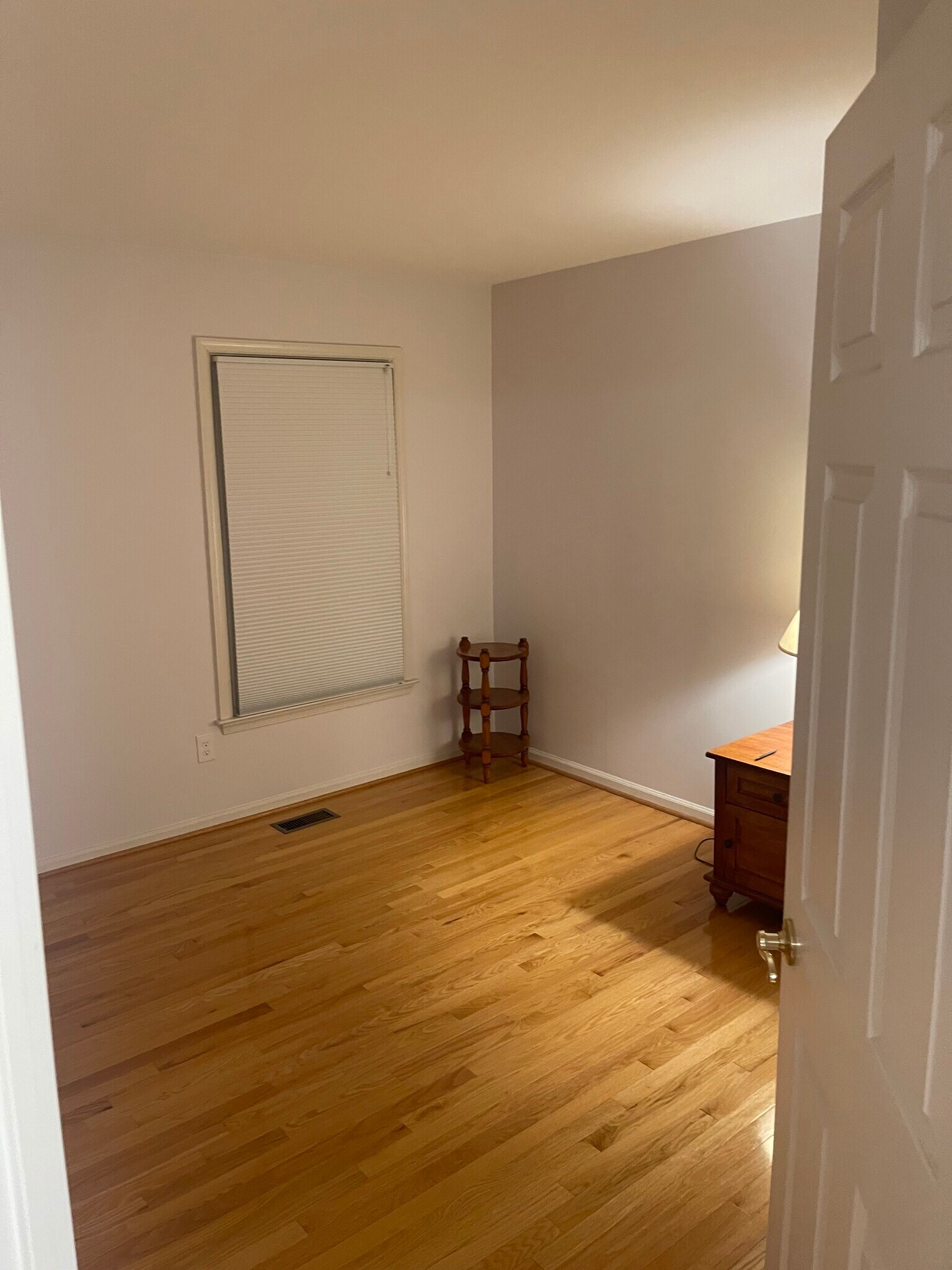 Upstairs guest room #1b. - 46926 Rabbitrun Ter