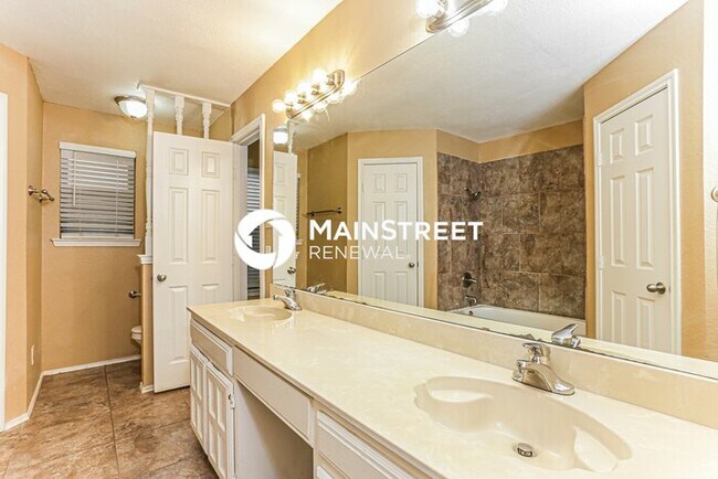 Building Photo - 3 Bedroom Pet-Friendly Home in Watauga, TX with Main Street Renewal