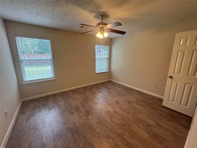 Building Photo - 4818 Comal River Loop