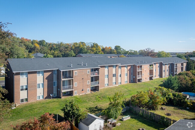 Building Photo - Fairlawn Apartments