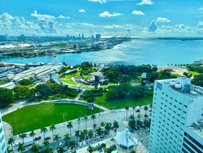 Building Photo - 253 NE 2nd St