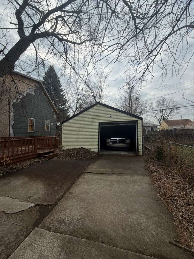 Building Photo - 20852 Ridgemont Rd