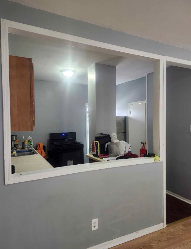 Building Photo - 412 Oneida St