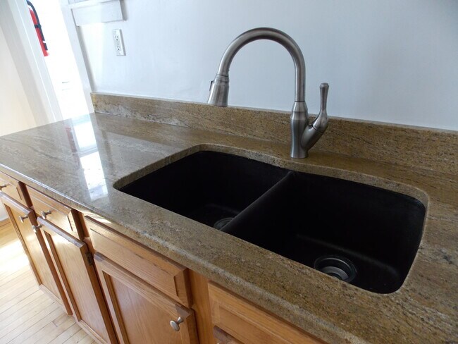 Building Photo - 3406 N Downer Ave