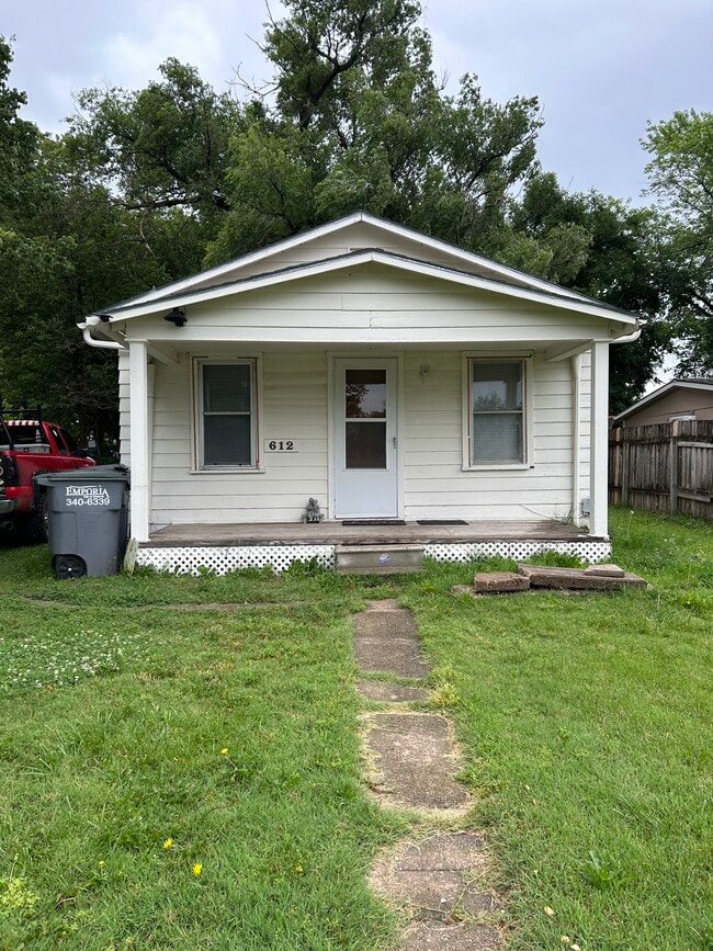 Primary Photo - 612 Peyton St