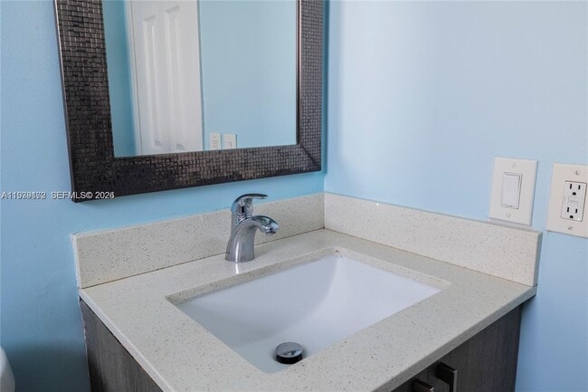 Building Photo - 1250 SW 4th St