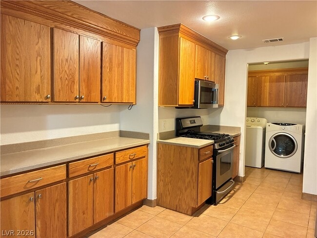 Building Photo - 5028 Starfinder Ave