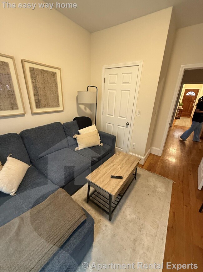 Building Photo - 58 Medford St