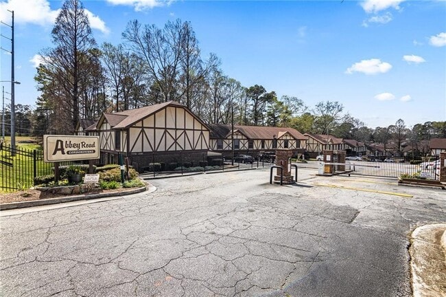 Building Photo - 3298 Abbeywood Dr