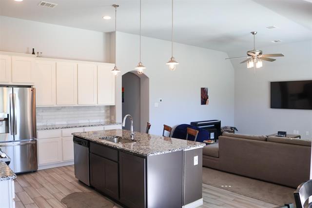 Building Photo - 639 Point Vista Dr