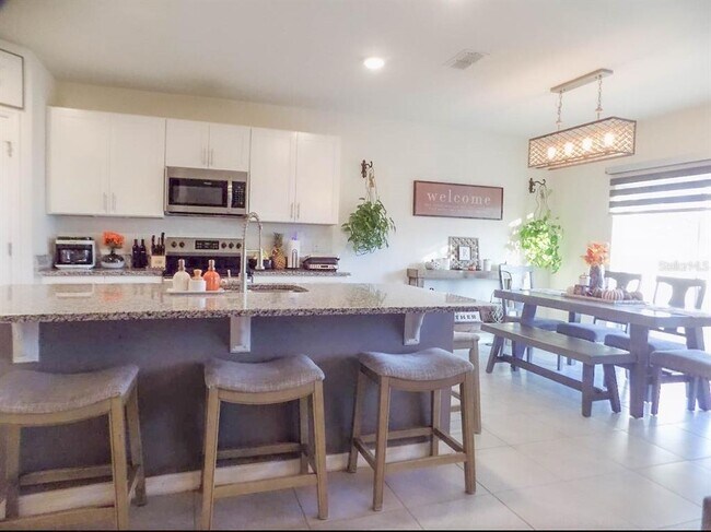 Building Photo - 5122 Fiddlewood Way