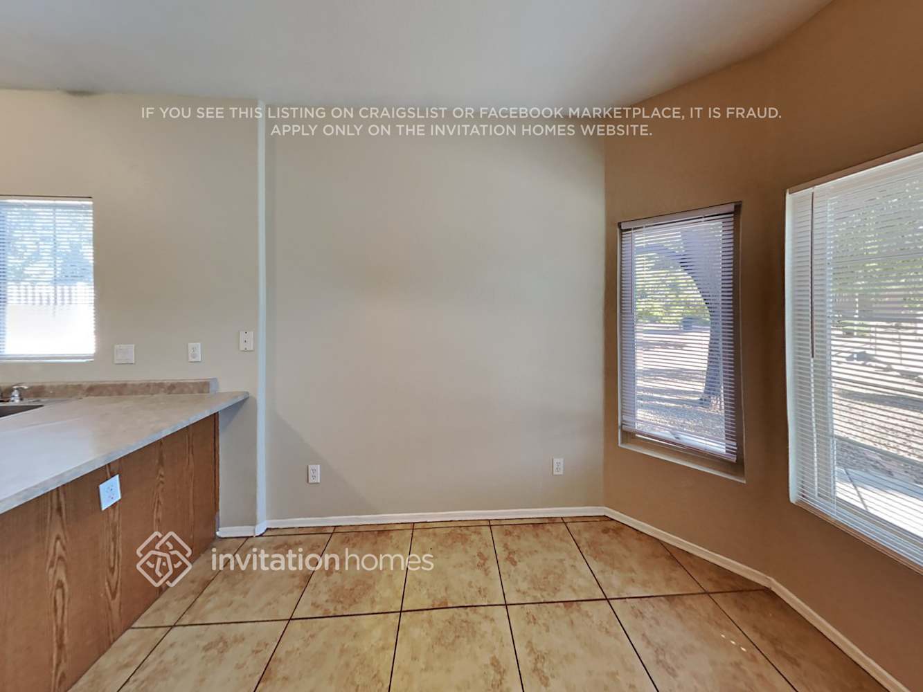 Building Photo - 2218 S 64th Ln