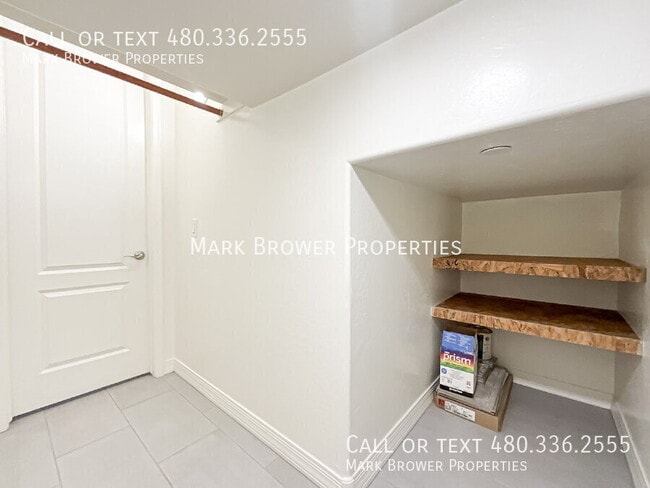 Building Photo - 7472 E Paraiso Dr