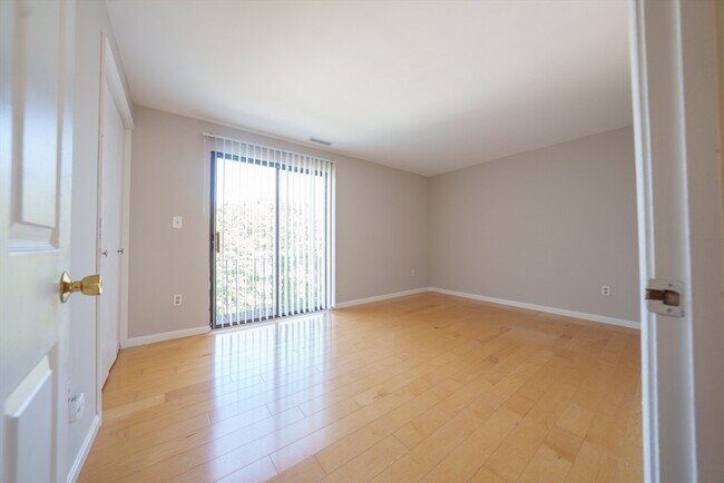 Building Photo - 1 Richdale Ave