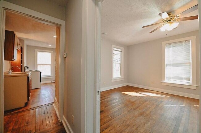 Building Photo - 4038 Seward St