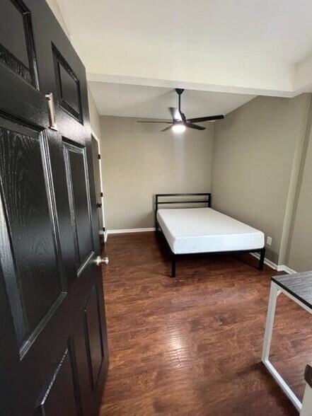 Building Photo - 204 Columbus Ave