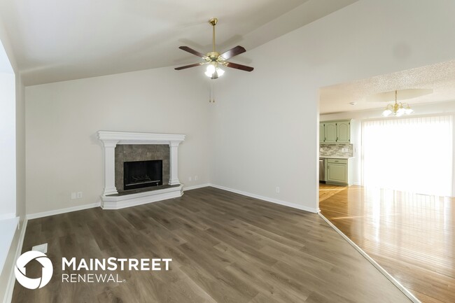 Building Photo - 1609 Johnston Dr