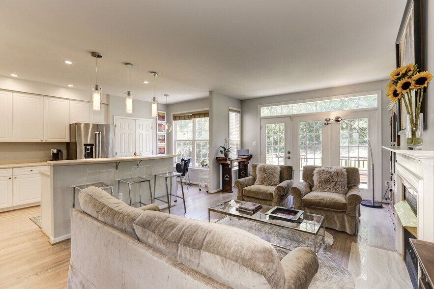 Building Photo - 5742 Governors Pond Cir