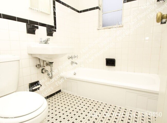 Building Photo - 1744 Richmond Ave