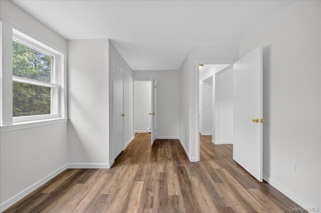 Building Photo - 226 Knoth Rd