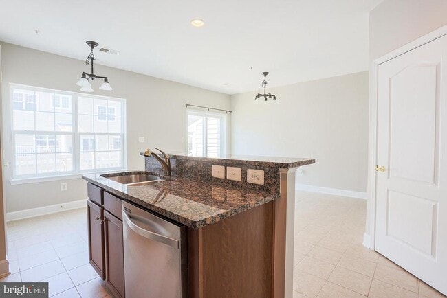 Building Photo - 13538 Waterford Hills Blvd